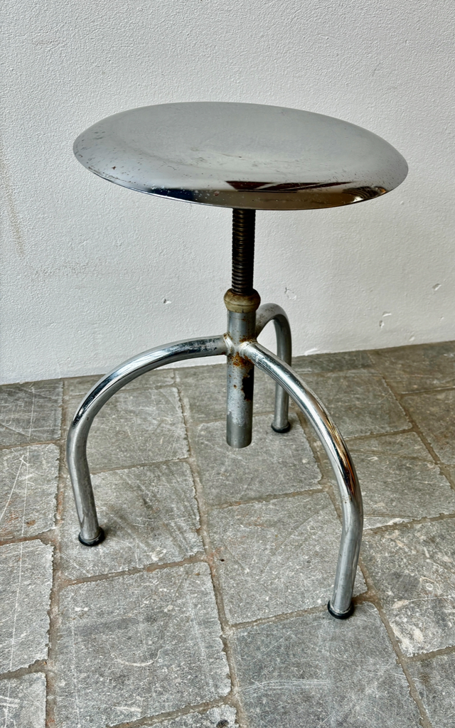 Tabouret chromé tournant