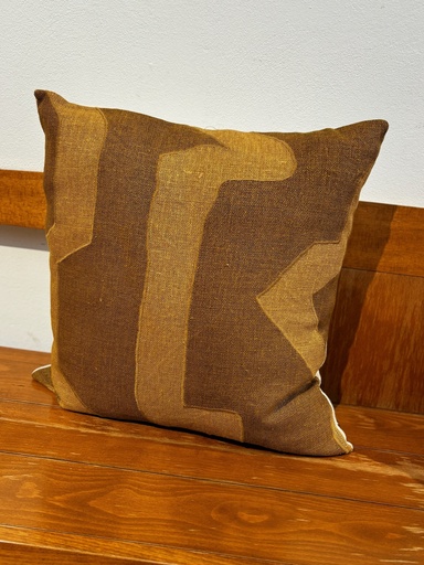 Housse de coussin lin brodé main ocre